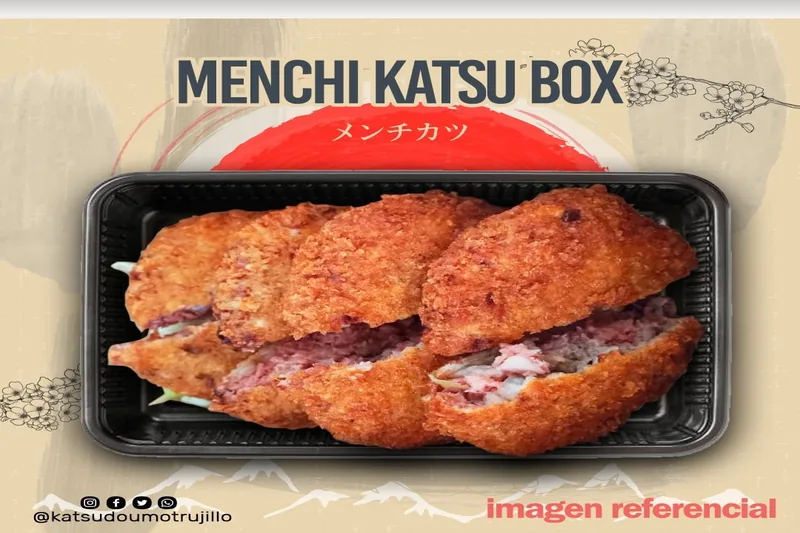 Mini Obento Menchi Katsu — hamburguesita japonesa con tamagoyaki y onigiri